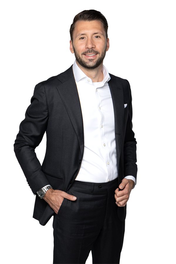 Maximilian Filler, Inhaber von Filler Immobilien, persönlich vor Ort in Weiterstadt